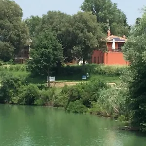 Hole6 Bed & Breakfast